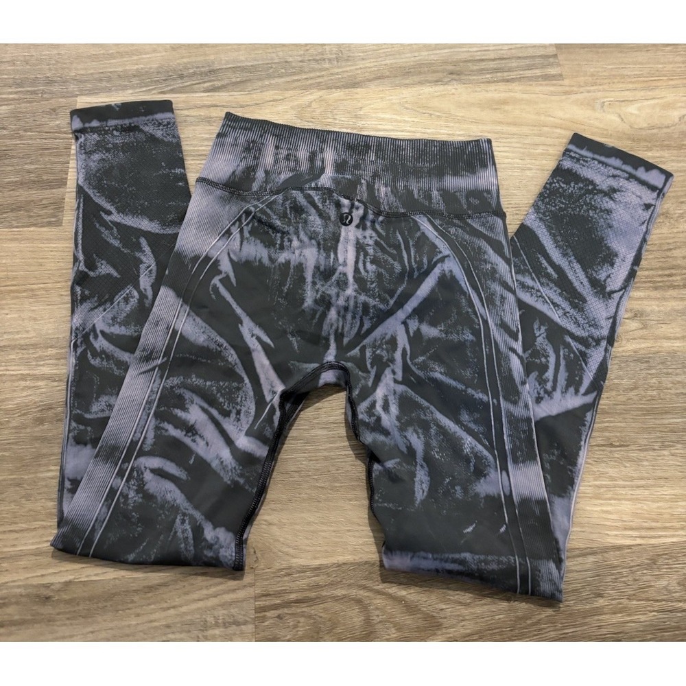 Lululemon Ebb to Street Tight Leggings Size Small Look At Measurements Tie Die